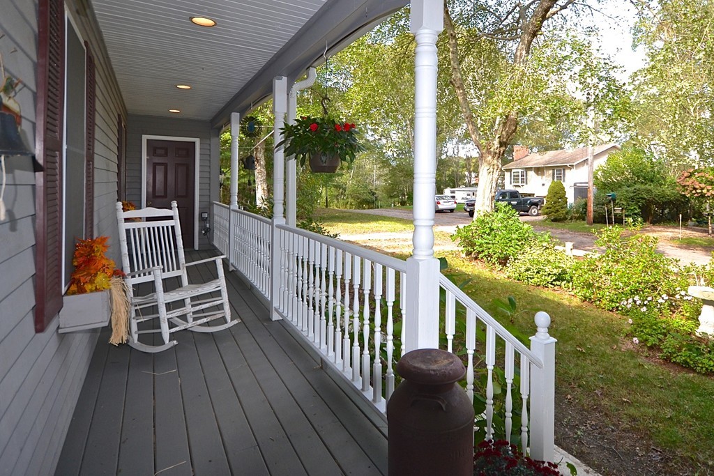 42 Edgewater Way Wareham, MA 02571 - Photo 4 of 24 Gallery Image 4