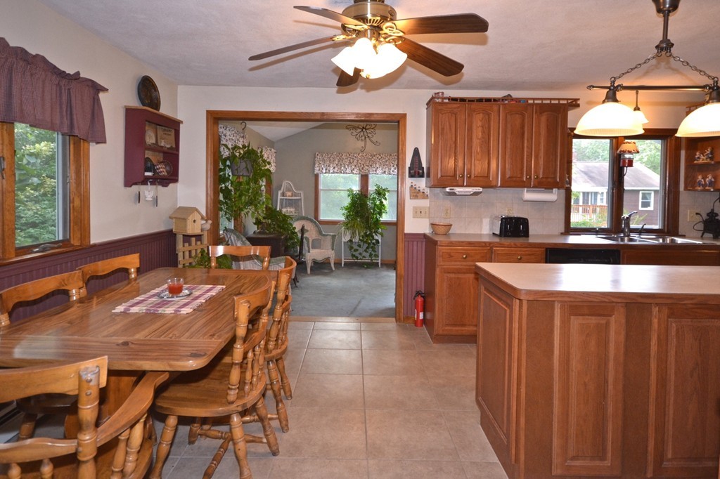 42 Edgewater Way Wareham, MA 02571 - Photo 9 of 24 Gallery Image 9