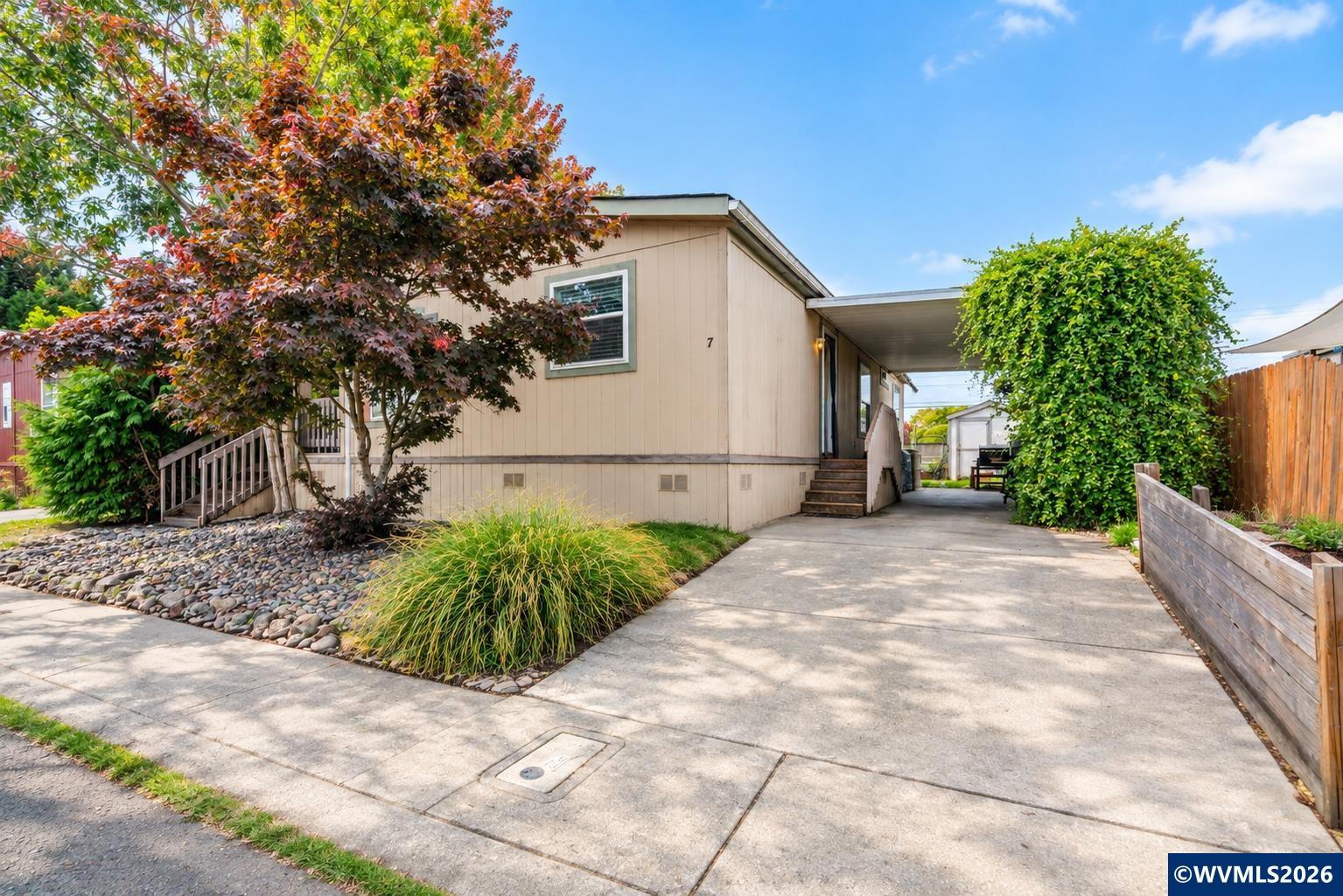 2151 Three Lakes Road Southeast, Unit 7 Albany, OR 97322 - Photo 2 of 20 Gallery Image 2