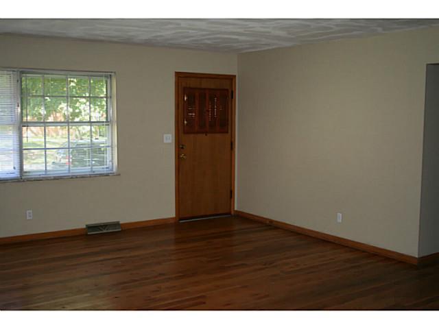 1119 Loring Road Columbus, OH 43224 - Photo 3 of 16 Gallery Image 3