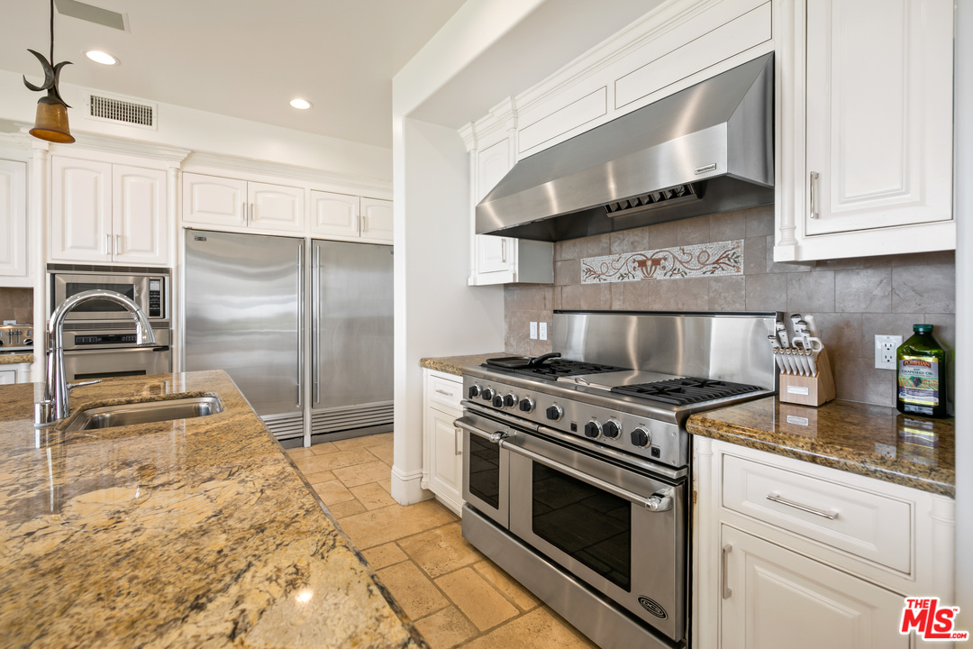 5618 Sea View Drive Malibu, CA 90265 - Photo 20 of 46