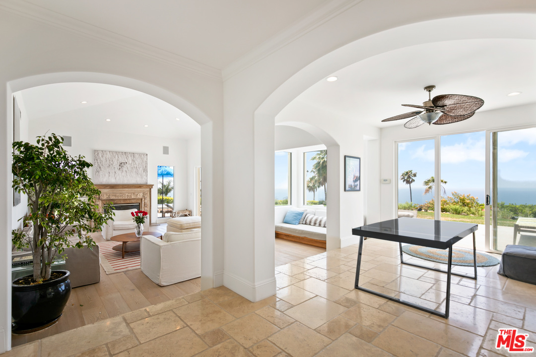 5618 Sea View Drive Malibu, CA 90265 - Photo 21 of 46