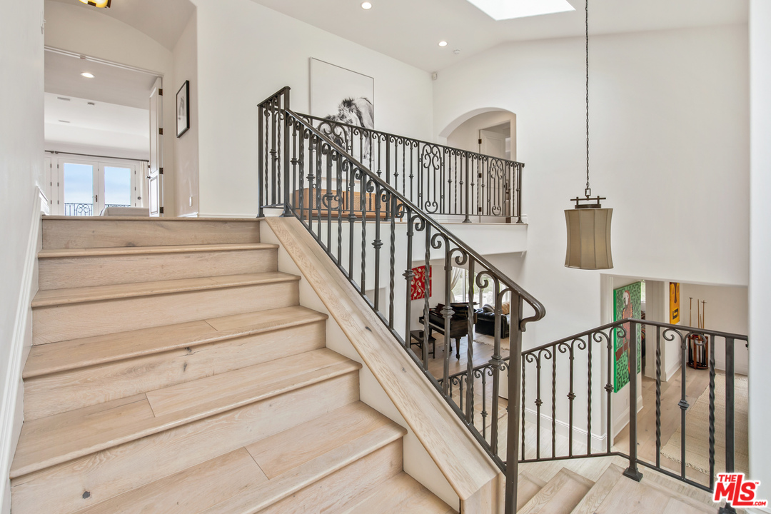 5618 Sea View Drive Malibu, CA 90265 - Photo 23 of 46