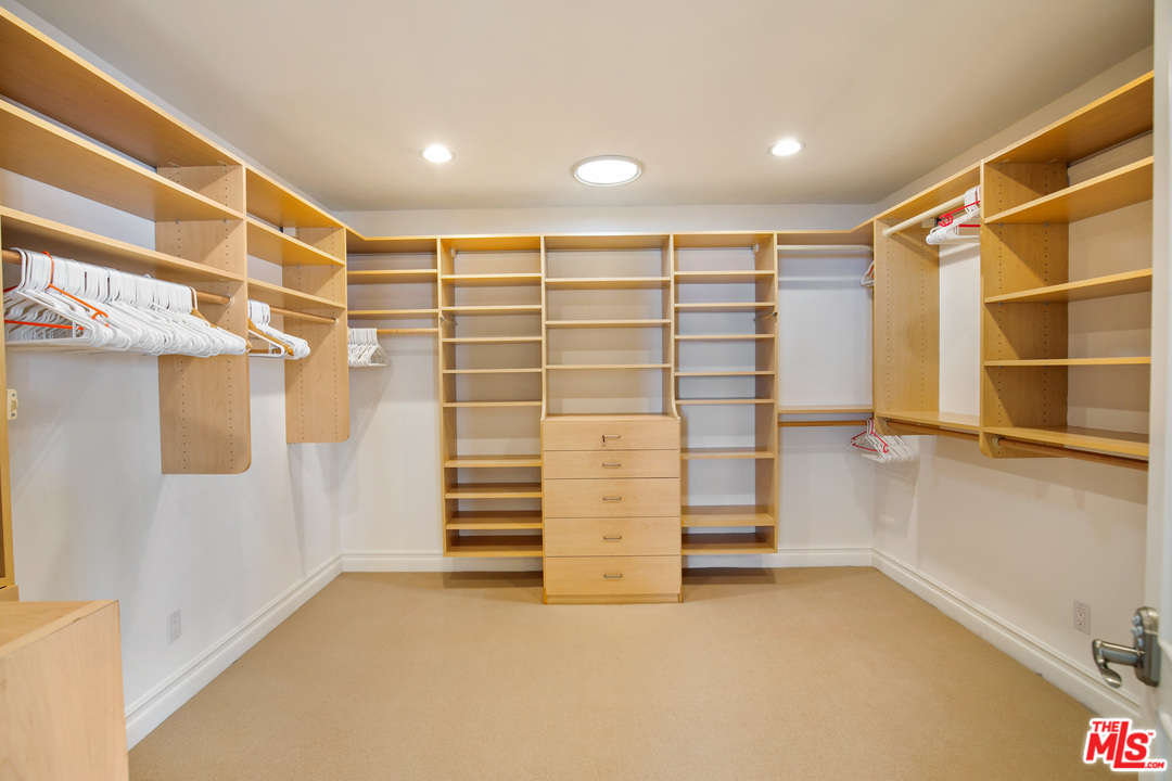 5618 Sea View Drive Malibu, CA 90265 - Photo 28 of 46