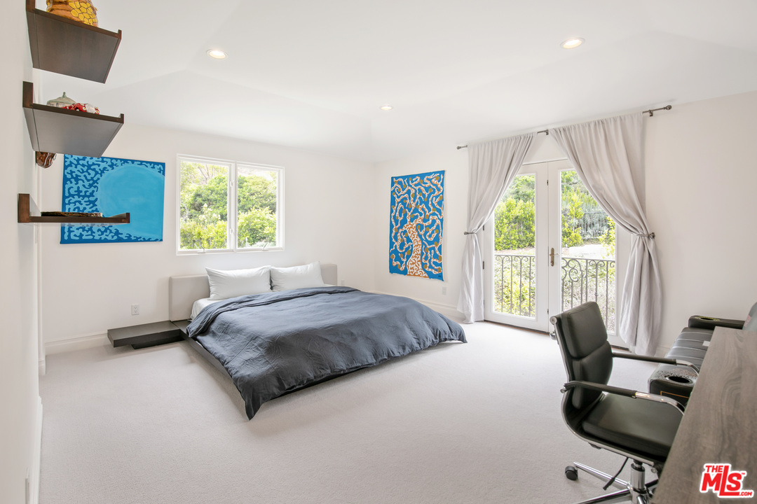 5618 Sea View Drive Malibu, CA 90265 - Photo 36 of 46