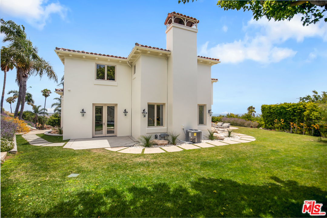 5618 Sea View Drive Malibu, CA 90265 - Photo 40 of 46