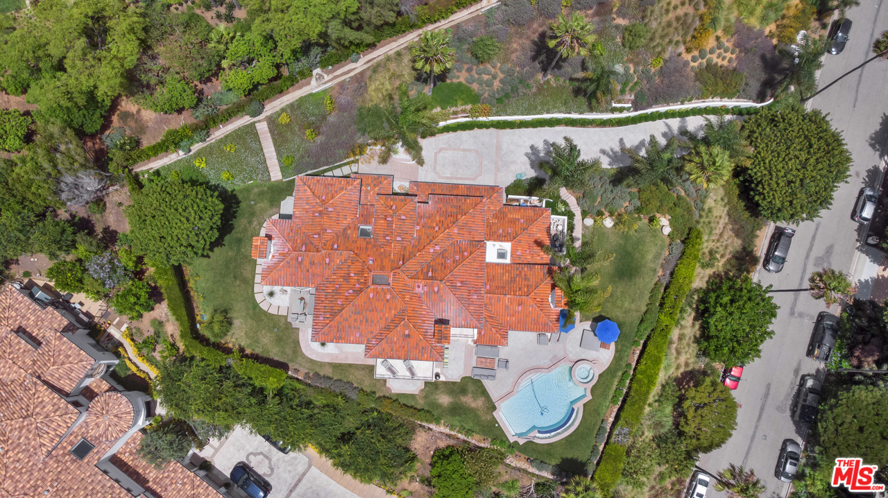 5618 Sea View Drive Malibu, CA 90265 - Photo 43 of 46