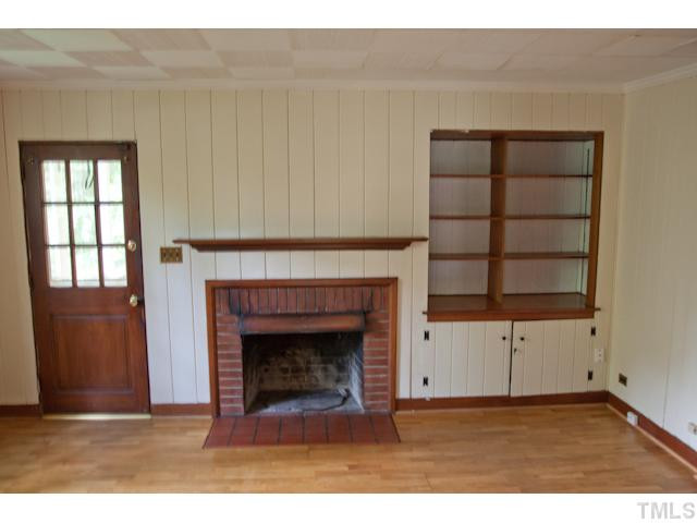 103 Pinecrest Road Durham, NC 27705 - Photo 10 of 14 Den/Family/Great Room