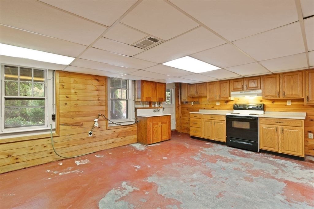 10 Oak Street Wareham, MA 02571 - Photo 25 of 39