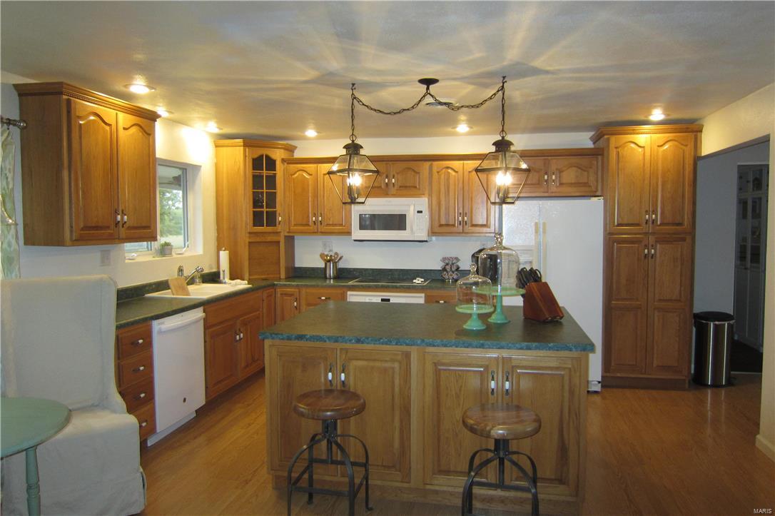1158 Fayette Road Vernon, IL 62892 - Photo 7 of 19