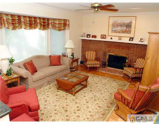 135 Hickory Road Somerset, NJ 08873 - Photo 4 of 10
