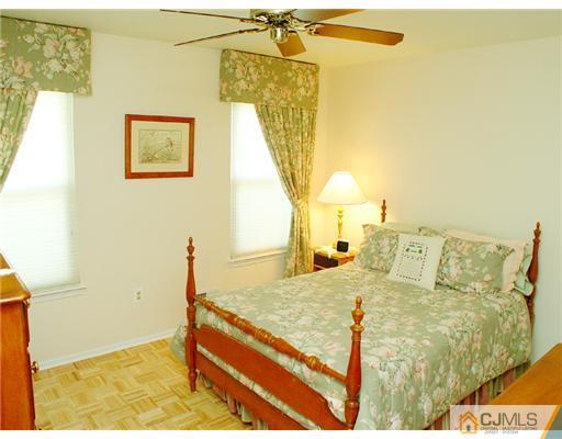 135 Hickory Road Somerset, NJ 08873 - Photo 7 of 10