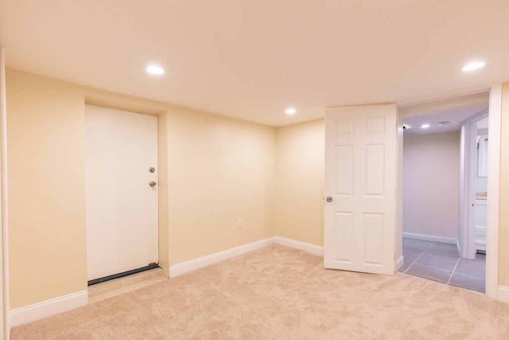 94 Old Andover Road North Reading, MA 01864 - Photo 23 of 30 Gallery Image 23
