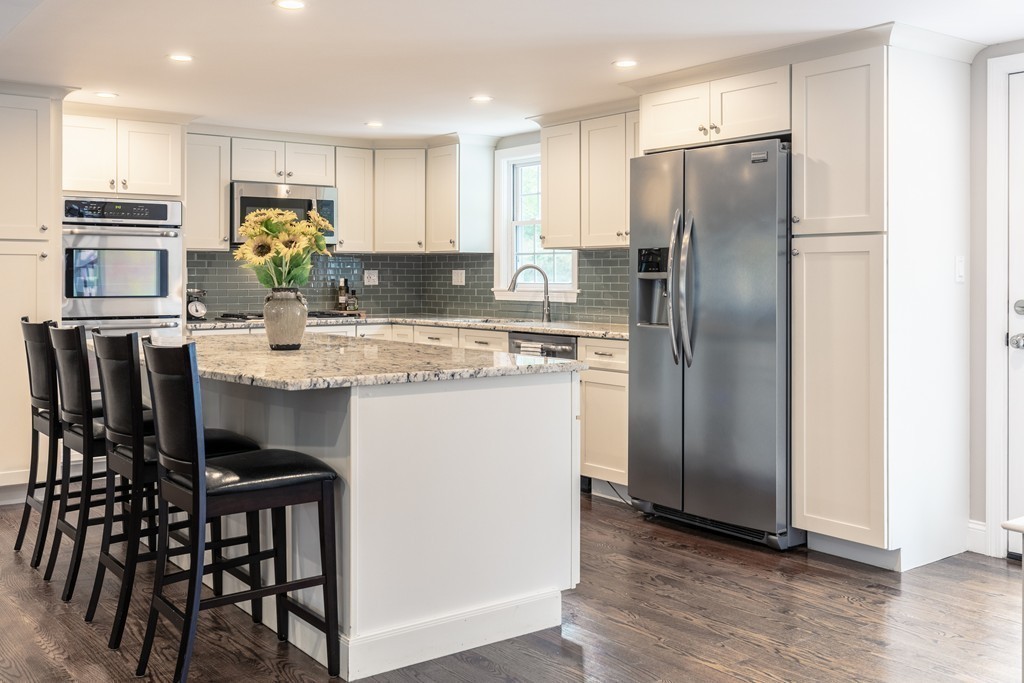 94 Old Andover Road North Reading, MA 01864 - Photo 3 of 30 Gallery Image 3