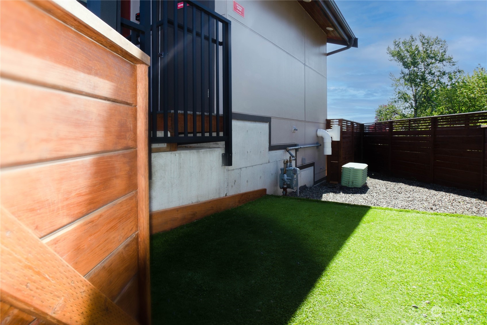 1882 Front Street, Unit 208 Lynden, WA 98264 - Photo 9 of 30