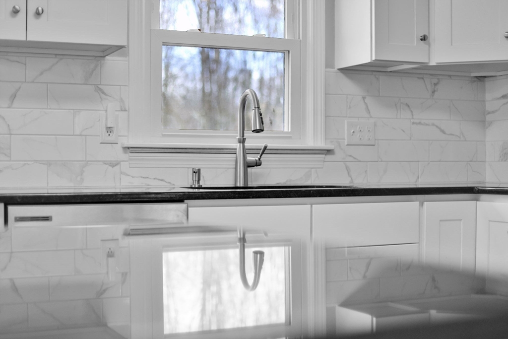 299 Fuller Street Ludlow, MA 01056 - Photo 11 of 23