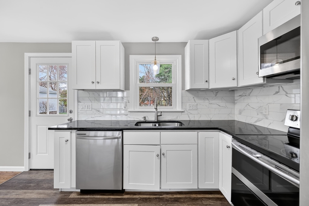 299 Fuller Street Ludlow, MA 01056 - Photo 10 of 23