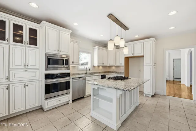 $939,900 | 1062 Water Pl Way, Knoxville, TN 37922