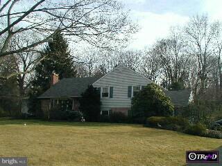 402 Holly Road Blue Bell, PA 19422 - Photo 1 of 6 Gallery Image 1