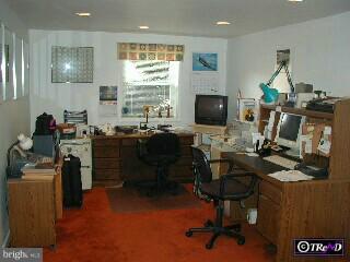 402 Holly Road Blue Bell, PA 19422 - Photo 2 of 6 Gallery Image 2