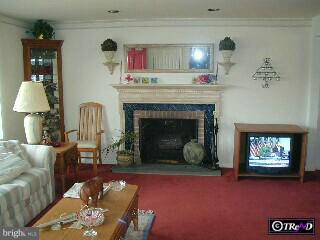 402 Holly Road Blue Bell, PA 19422 - Photo 4 of 6 Gallery Image 4