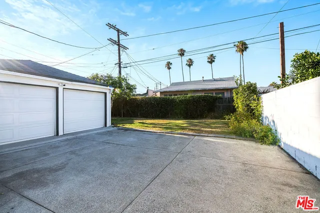 a view of a house with a park