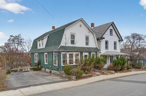 $379,000 | 26 1/2 Ridge Street, Middletown, NY 10940