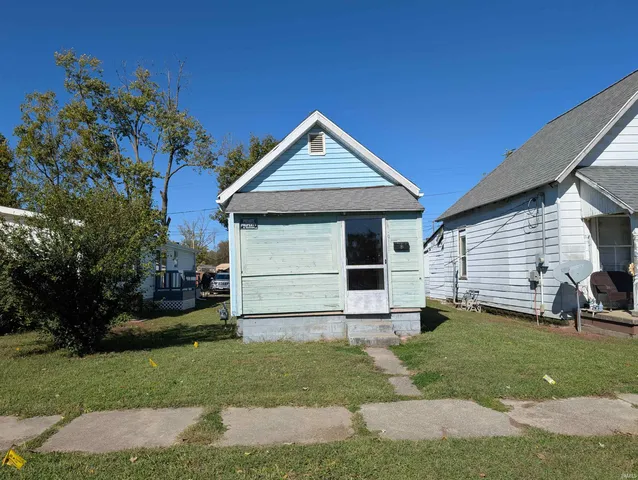 $44,900 | 918 North 12th Street, Vincennes, IN 47591