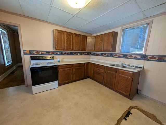 $44,900 | 918 North 12th Street, Vincennes, IN 47591