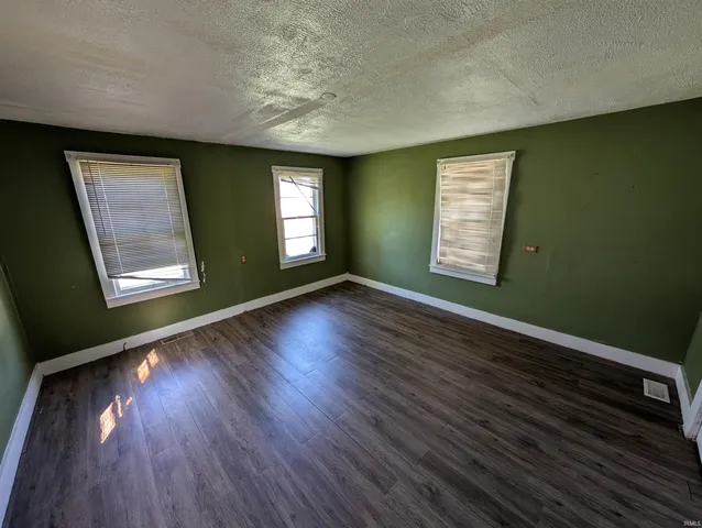 $44,900 | 918 North 12th Street, Vincennes, IN 47591