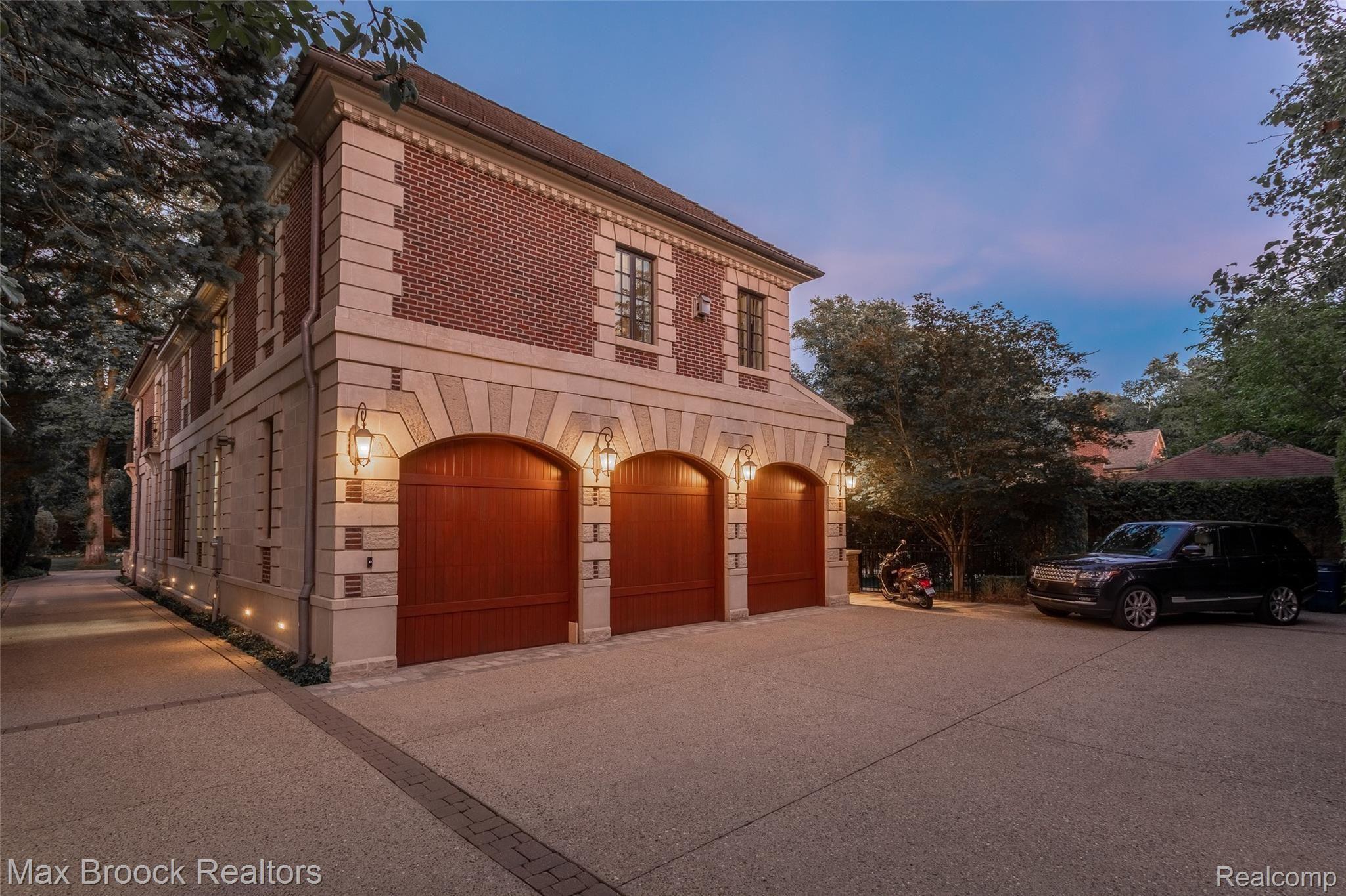 144 Linden Road Birmingham, MI 48009 - Photo 66 of 68 244A8998-HDR.jpg