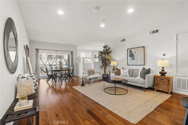 $699,000 | 5540 Strand, Unit 201, Hawthorne, CA 90250