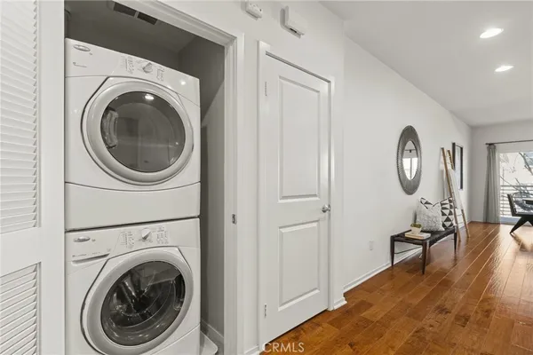 $699,000 | 5540 Strand, Unit 201, Hawthorne, CA 90250