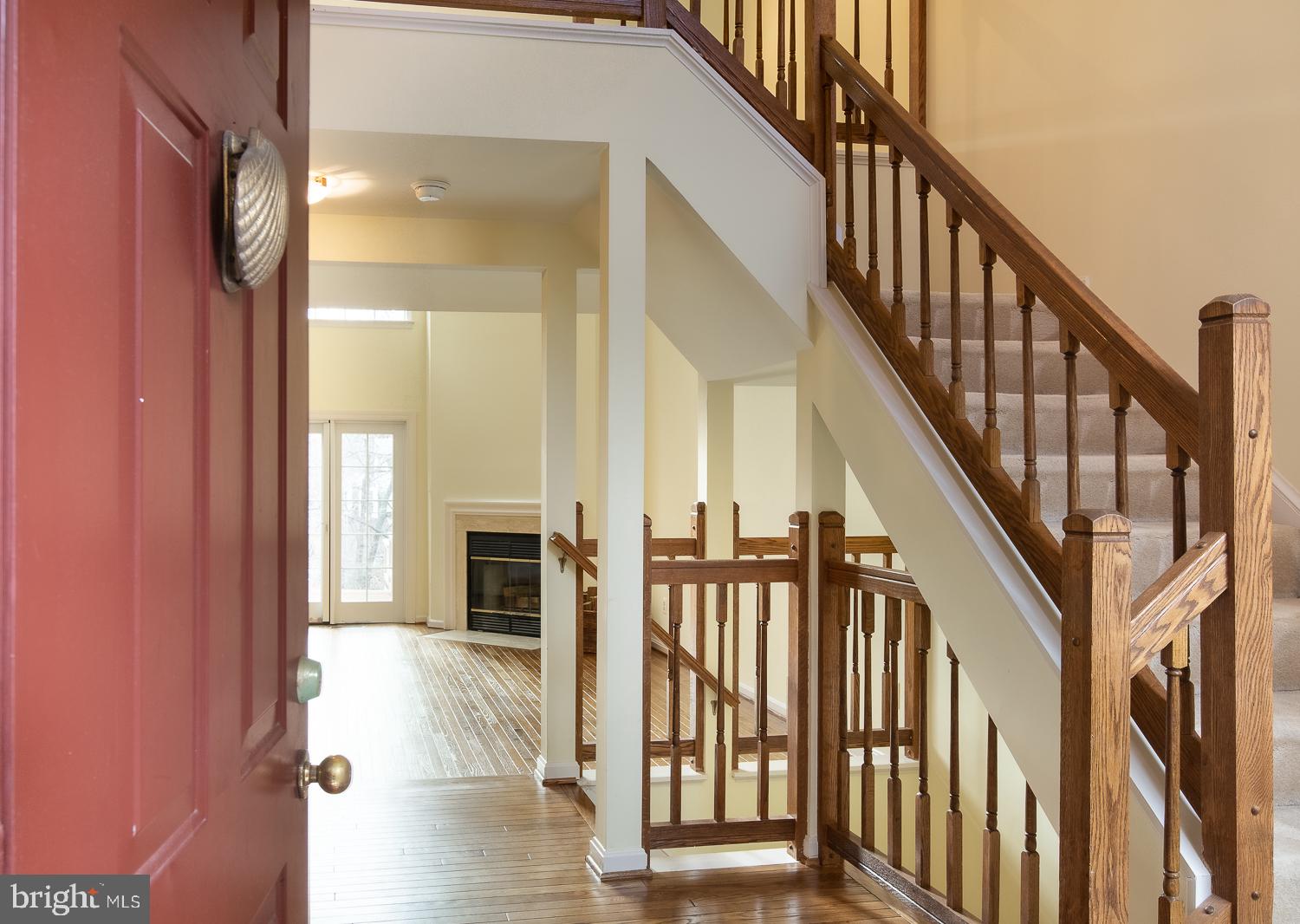 1507 Deer Point Way Reston, VA 20194 - Photo 3 of 50 Entrance