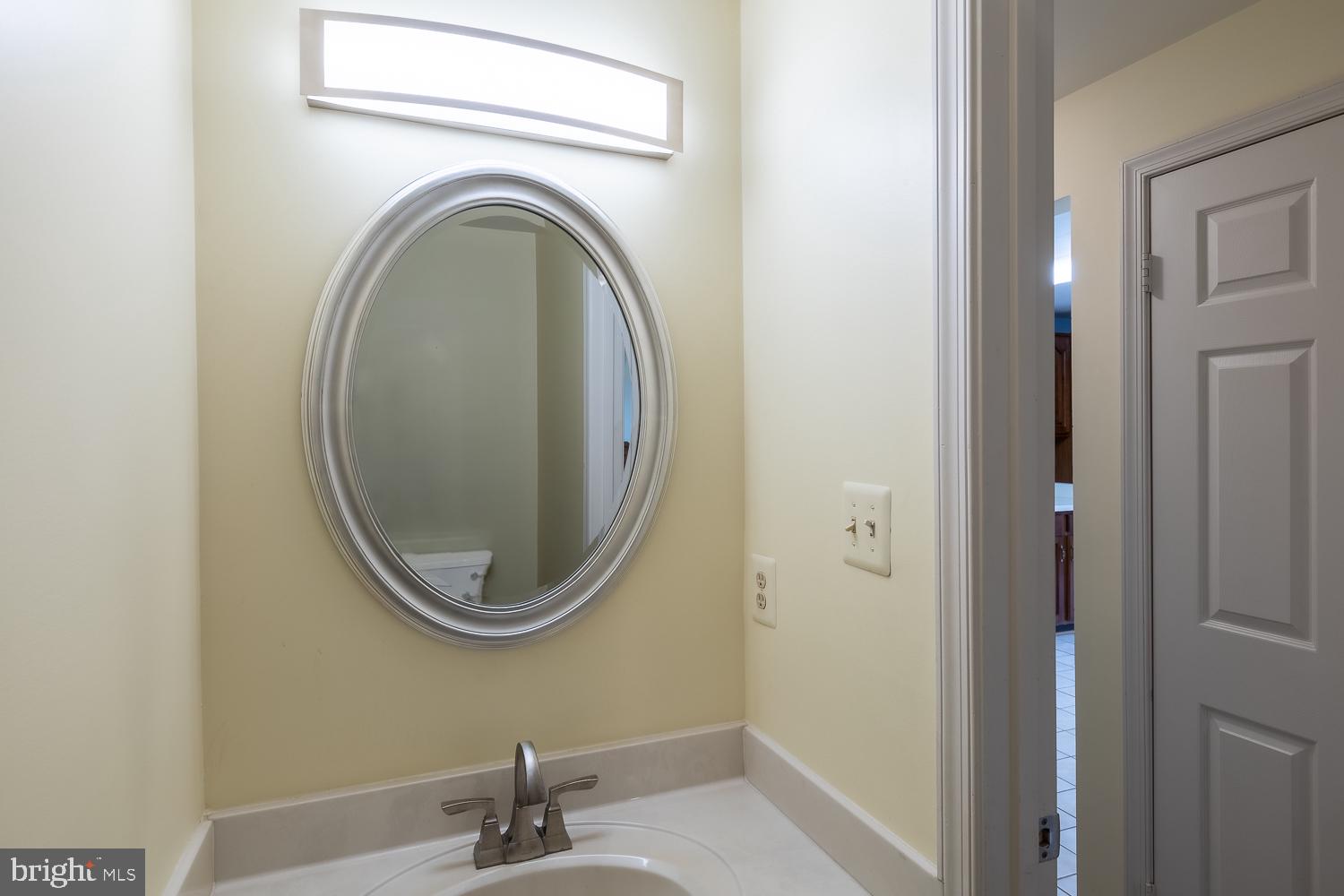 1507 Deer Point Way Reston, VA 20194 - Photo 22 of 50 Half Bathroom 1st Floor