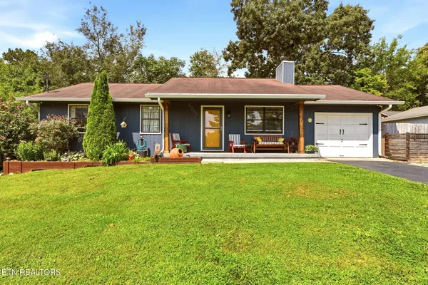 $319,000 | 2237 Quail Hollow Road, Knoxville, TN 37923