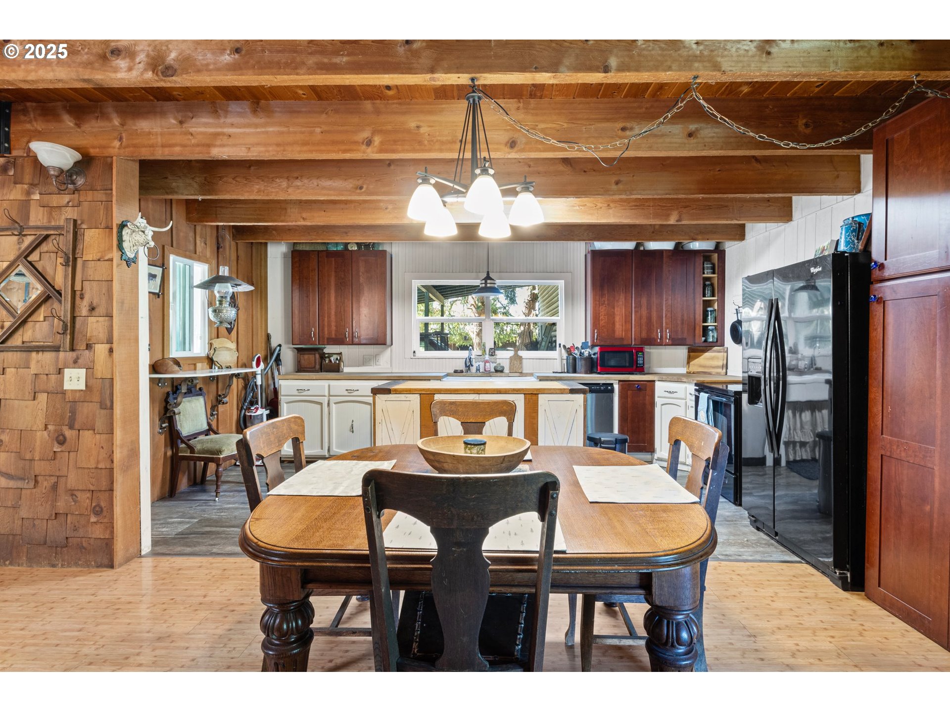 38350 McKenzie Highway Springfield, OR 97478 - Photo 21 of 34 Dining Area