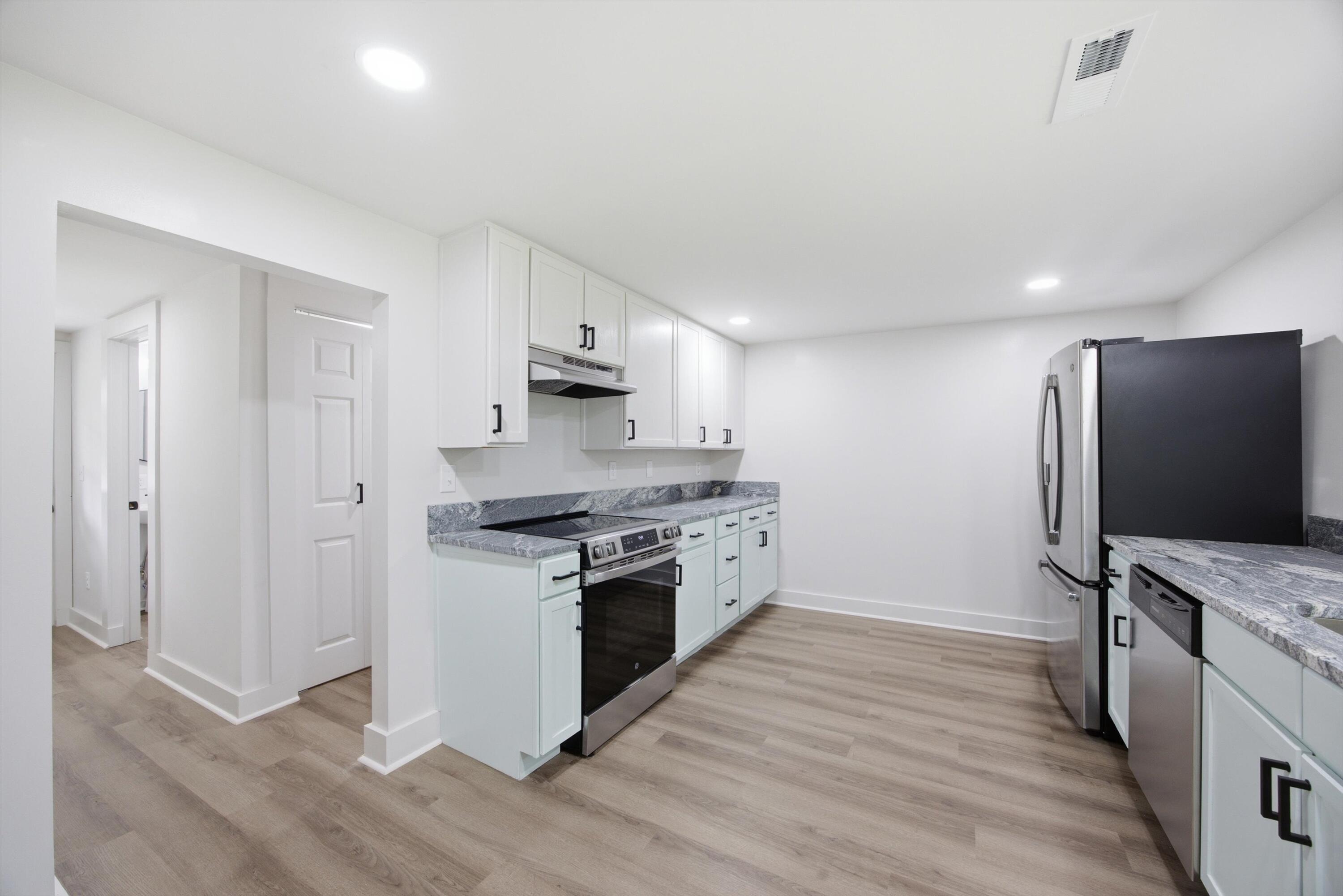 56 Meacham Road Rossville, GA 30741 - Photo 8 of 31 Kitchen