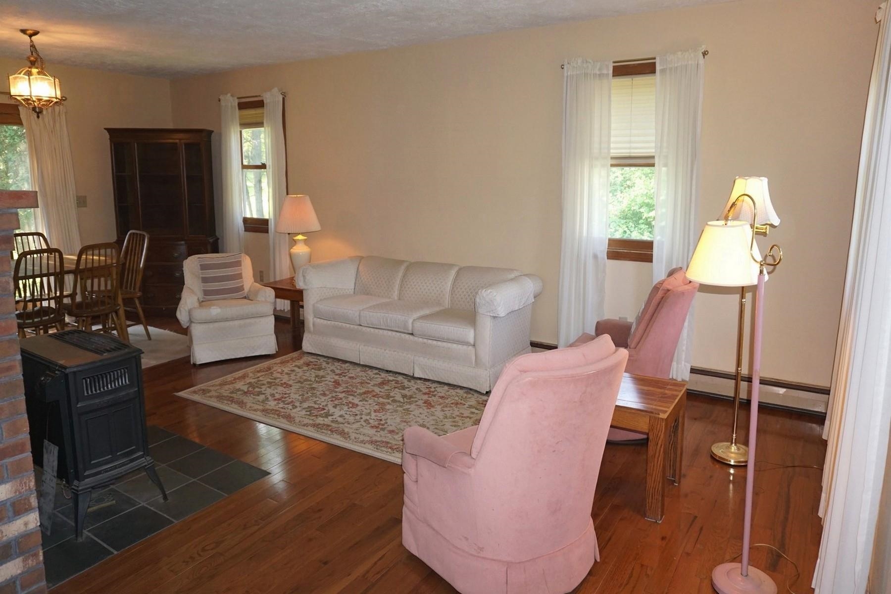 1605 Town Line Road Rutland, VT 05701 - Photo 3 of 22