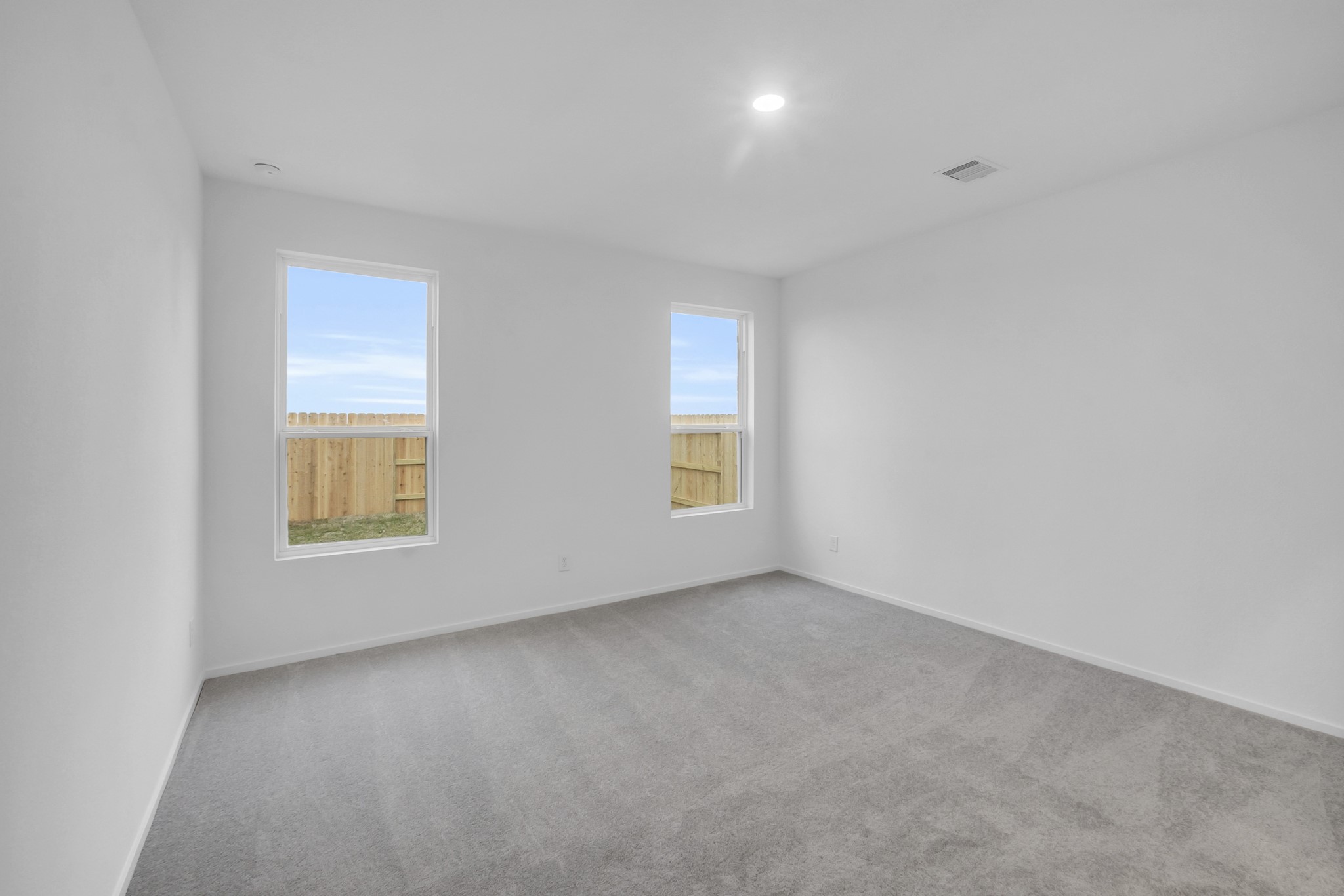 2502 Jasper Breeze Drive Rosharon, TX 77583 - Photo 5 of 21 an empty room with a window