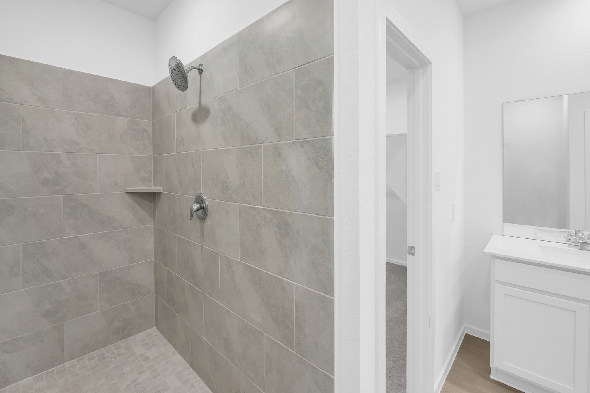 2502 Jasper Breeze Drive Rosharon, TX 77583 - Photo 7 of 21 a bathroom with a shower