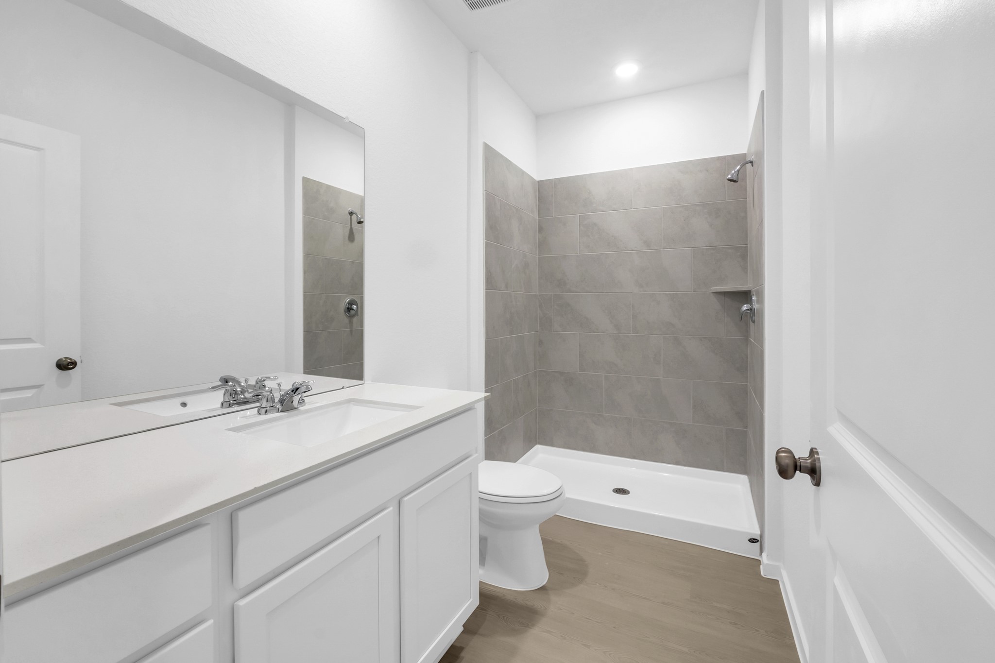 2502 Jasper Breeze Drive Rosharon, TX 77583 - Photo 10 of 21 a bathroom with a sink a toilet and shower