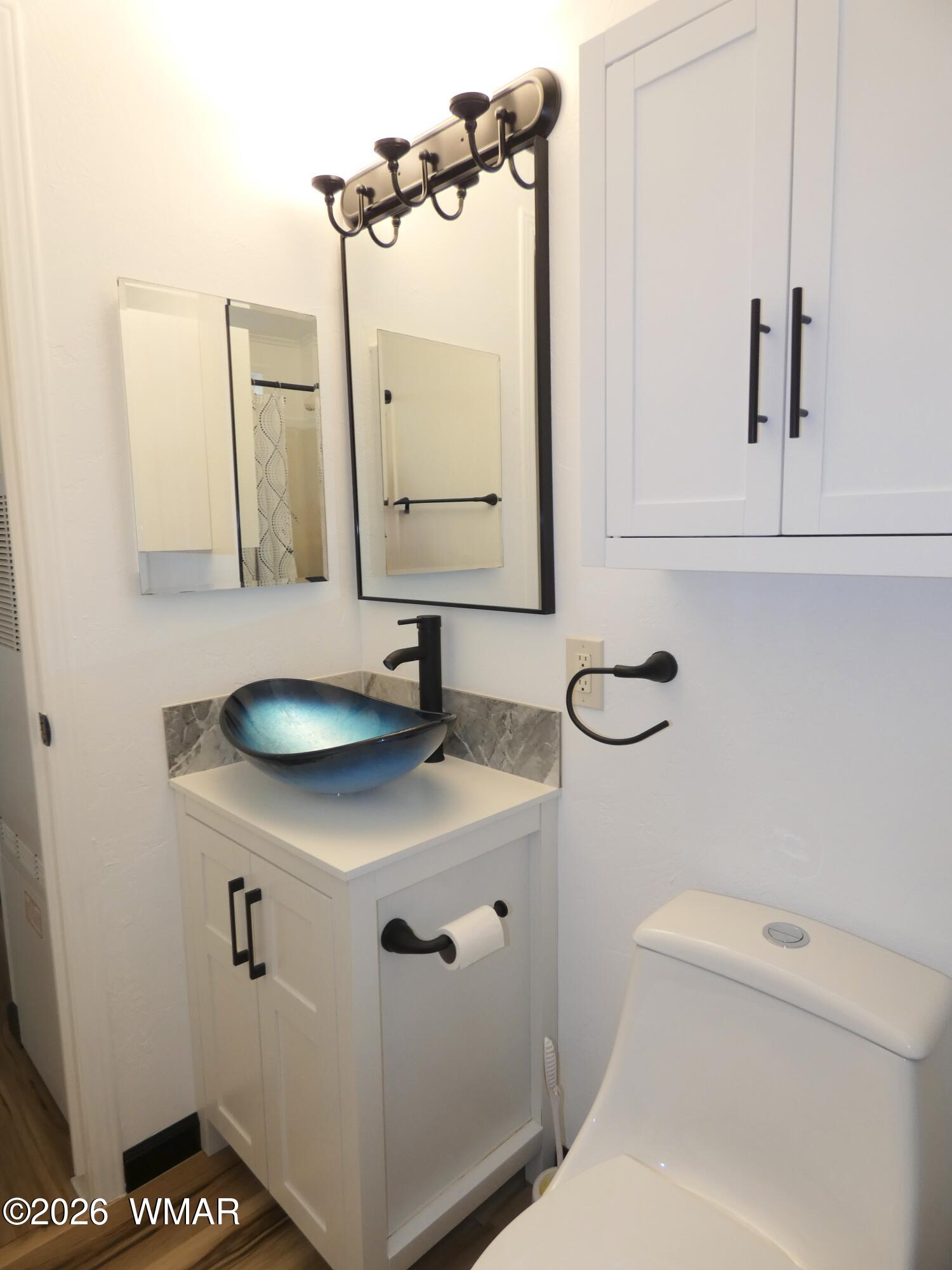 2260 West Park Valley Road Show Low, AZ 85901 - Photo 23 of 35 Second bath