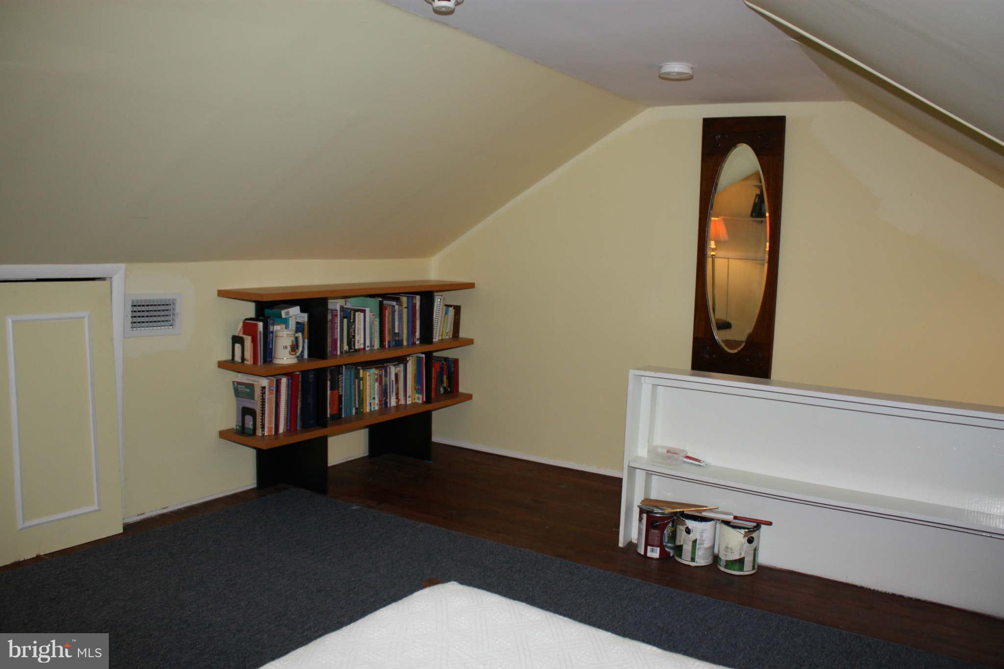 416 Hopkins Road Baltimore, MD 21212 - Photo 22 of 30 a view of a hallway with workspace