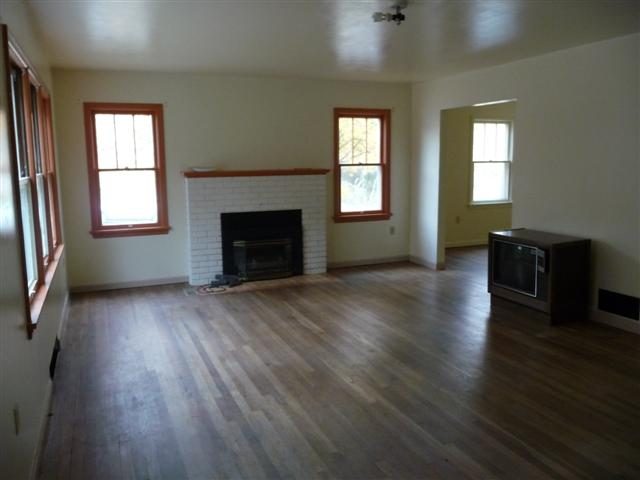 23 6th Street Cheney, WA 99004 - Photo 2 of 9 Gallery Image 2