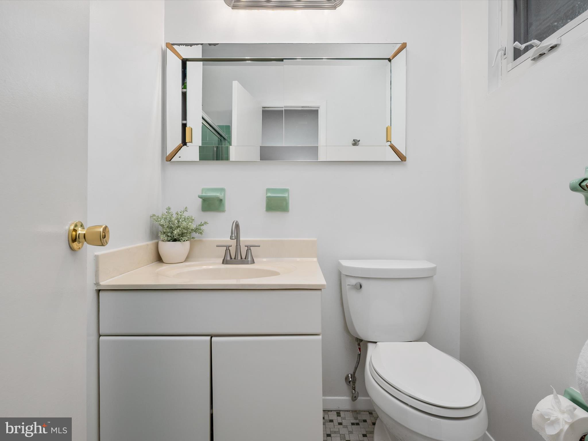 516 Gladhill Road Odenton, MD 21113 - Photo 18 of 55 En-suite Primary Bathroom