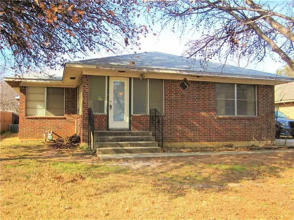 $1,900 | 709 Jannie Street, Denton, TX 76209