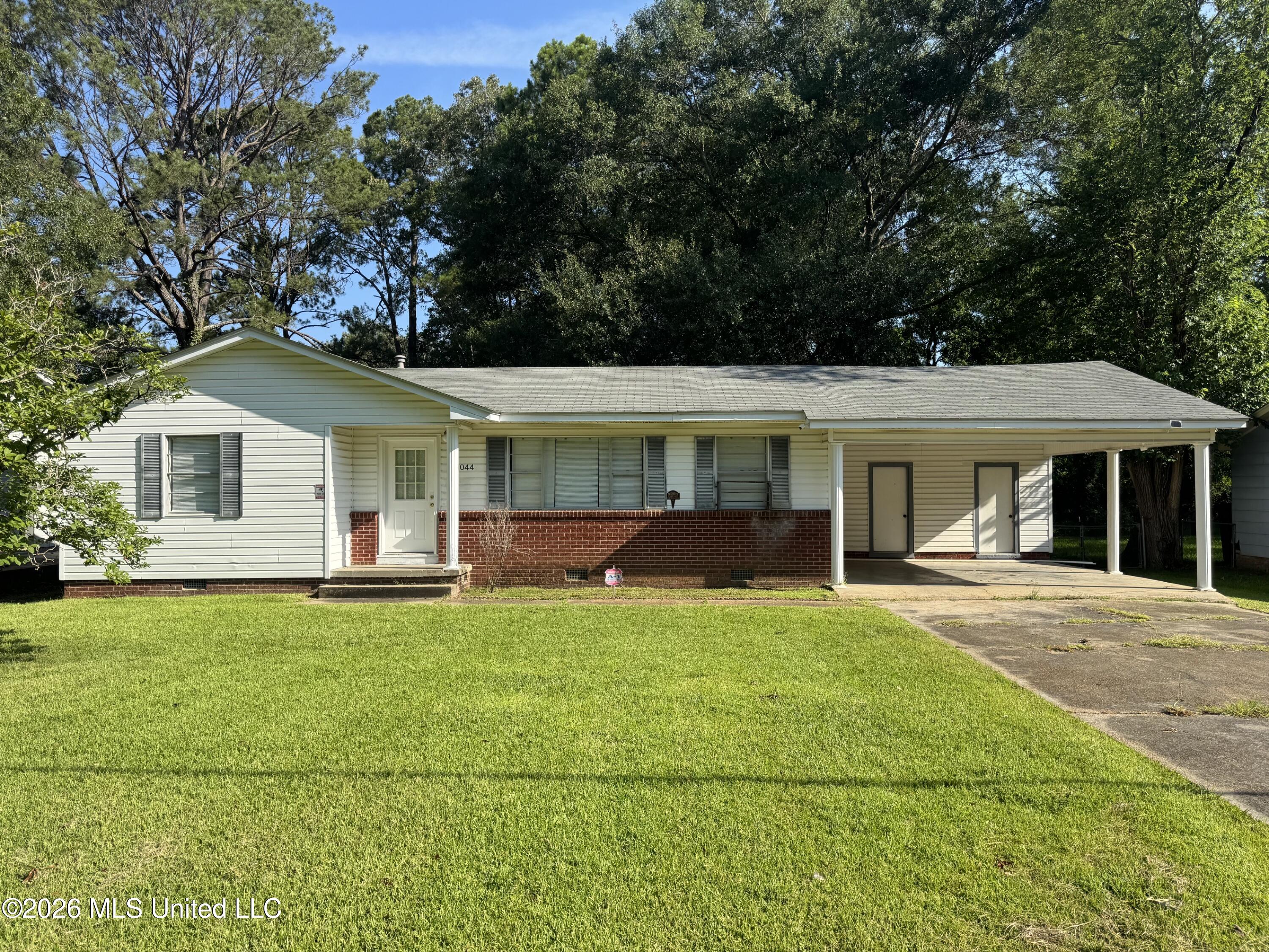 1044 Cooper Road Jackson, MS 39212 - Photo 1 of 18 IMG_9159