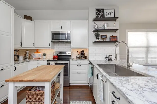 $2,000 | 2600 Clubhouse Drive, Denton, TX 76210