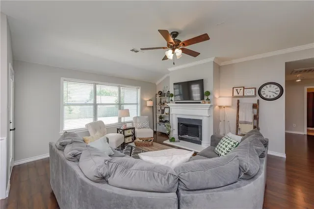 $2,000 | 2600 Clubhouse Drive, Denton, TX 76210